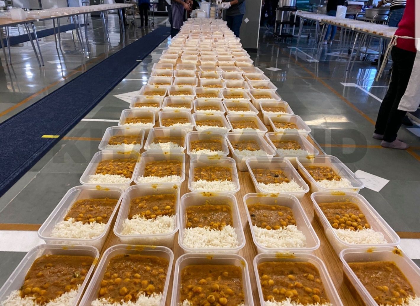 Langar prepared for the 5,000 stranded drivers.